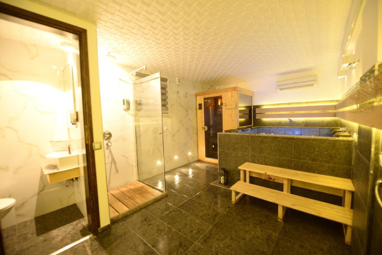 Villa Dijana - Pool, Spa, Outdoor Kitchen 贝尔格莱德 外观 照片